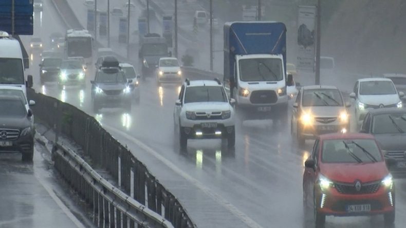 İstanbul’da Yağış Alarmı: Gün Boyu Sürecek