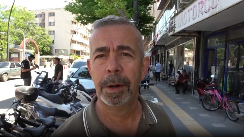 İsyan Etti: “Ne Kurbanı, Bir Karpuz İçin 7 Kişi Bir Araya Geliyoruz”