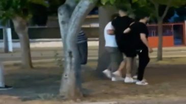 İzmir’de İcra Müdür Yardımcısı ve Katibi Gözaltına Alındı