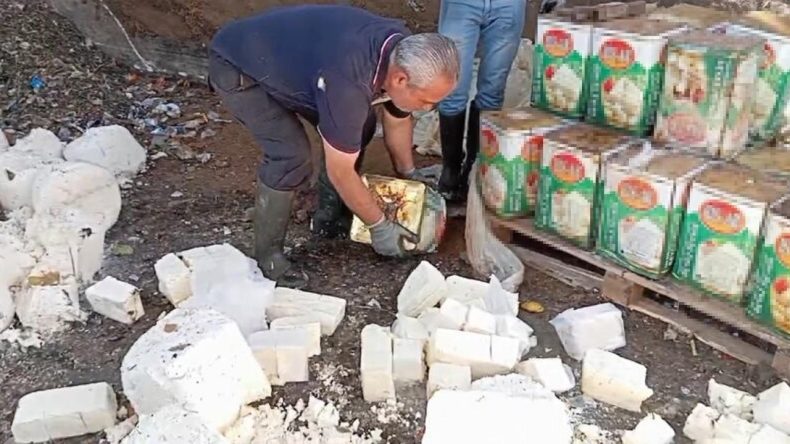 İzmir’de İki Soğuk Hava Deposunda 7 Ton 12 Kilo Bozuk Süt Ürünü Ele Geçirildi