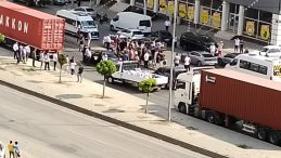 İzmir’de Otomobile Silahlı Saldırı: 3 Kişi Hayatını Kaybetti