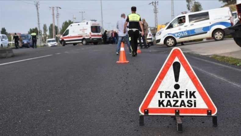 Kamyon Motosiklete Çarptı: 1 Kişi Hayatını Kaybetti, 1 Kişi Yaralandı