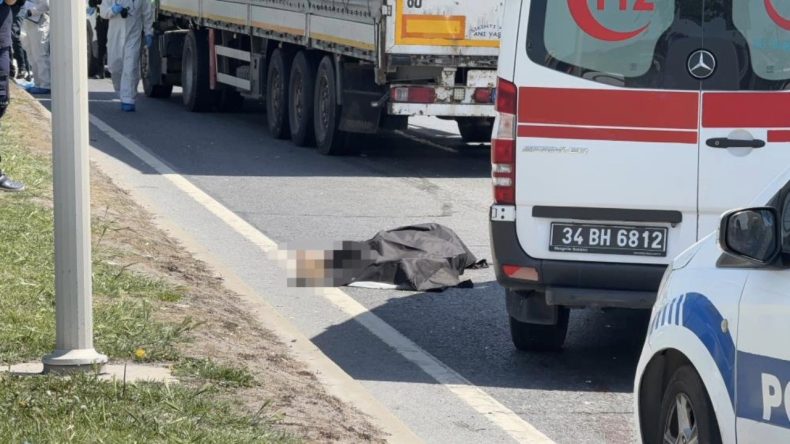 Karşıdan Karşıya Geçerken Tırın Altında Kaldı