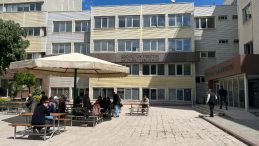 Kocaeli Üniversitesi Güzel Sanatlar Fakültesi Binası Çatlaklar Sebebiyle Boşaltıldı