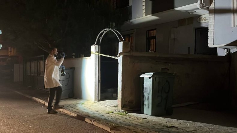 Komşular, Silah Sesi Üzerine Yaralı Bir Genç Buldu