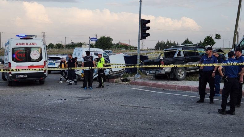 Konya’da Otomobil ve Kamyonet Çarpıştı: Hayatını Kaybedenler ve Yaralılar Var