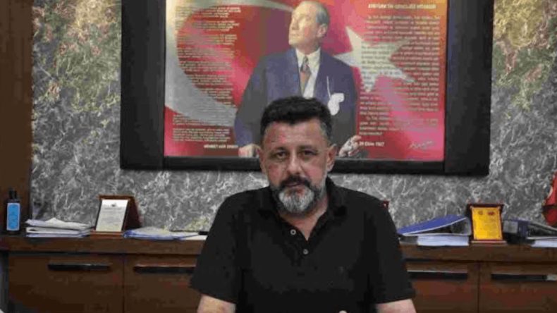 Makam Arabasını Alkollü Kullanan Başkanın Oğlu Trafik Kazası Geçirdi