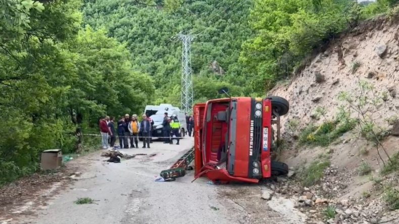 İş Makinesi Devrildi: Can Kaybı ve Yaralılar Var