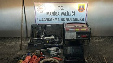 Manisa’da Kaçak Kazı Yaparken Suçüstü Yakalandılar