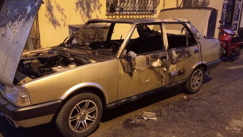 Manisa’da korkunç olay: 13 araca saldırı ve kundaklama!