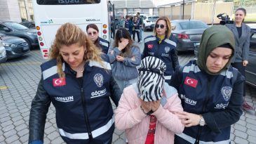 Masaj Salonlarına Fuhuş Baskını