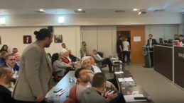 Mecliste Gergin Anlar: “Ağzını yüzünü dağıtırım”