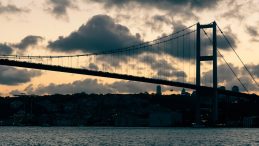 Meteoroloji, Ankara ve İstanbul için Saat Vererek Uyardı: Çamur Yağışı Geliyor