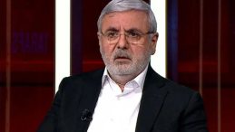 Metiner’den, köprüye pankart asan CHP’li vekiller için, ‘dokunulmazlıkları kaldırılmalı’ tepkisi
