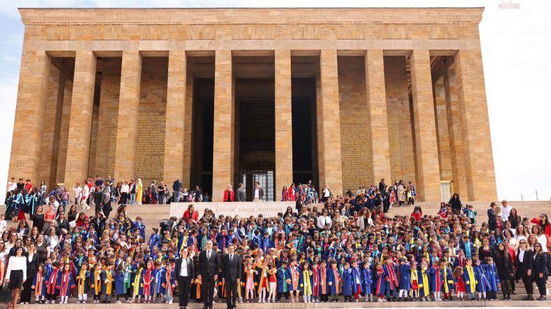 Minik Mezunlardan Anıtkabir Ziyareti