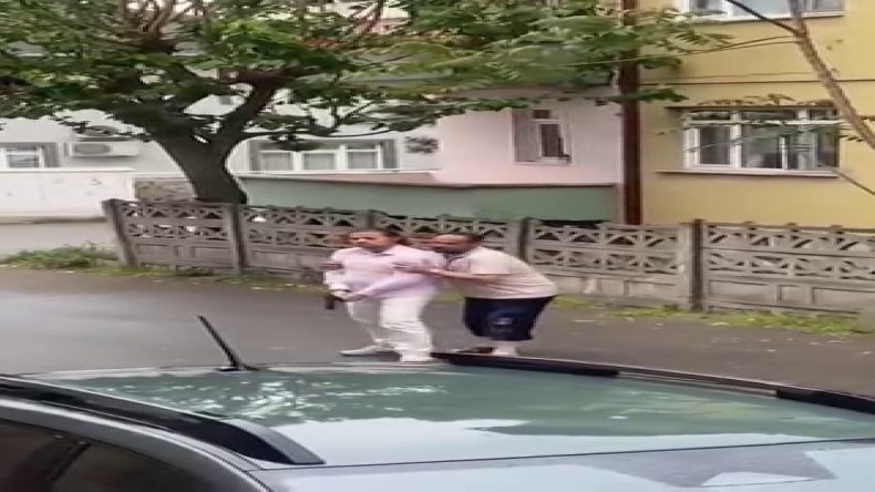Motosiklet Gürültüsüne Tepki Olarak Balyoz ve Tabanca ile Sokağa Çıktılar
