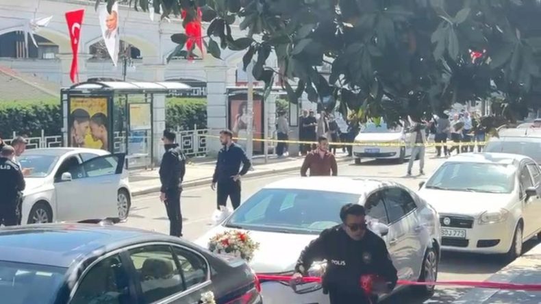 Motosikletli Saldırganlar Avcılar’da Bir Kişiyi Hayatından Etti