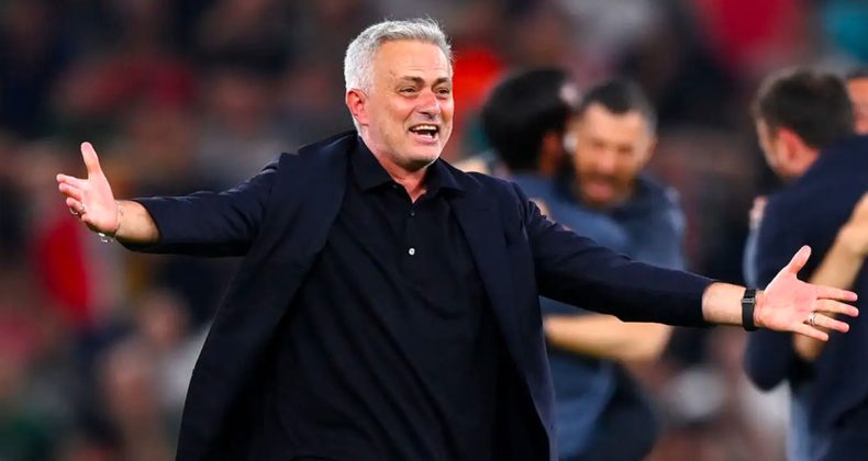 Mourinho Nihayet Kabul Etti