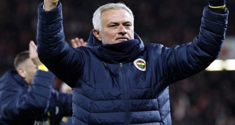 Mourinho’yu Öve Öve Göklere Çıkardı