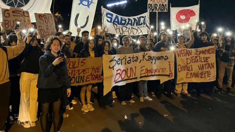 Öğrenciler, gözaltına alınan arkadaşlarını yalnız bırakmadı!