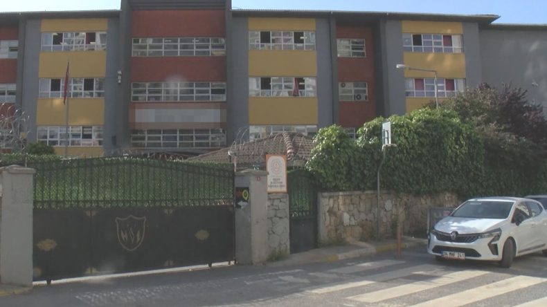 Okul Bahçesinde Arkadaşını Bıçaklayan Şahıs Tutuklandı