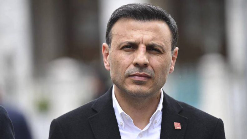 Özgür Çelik'ten Otopark İddialarına Cevap