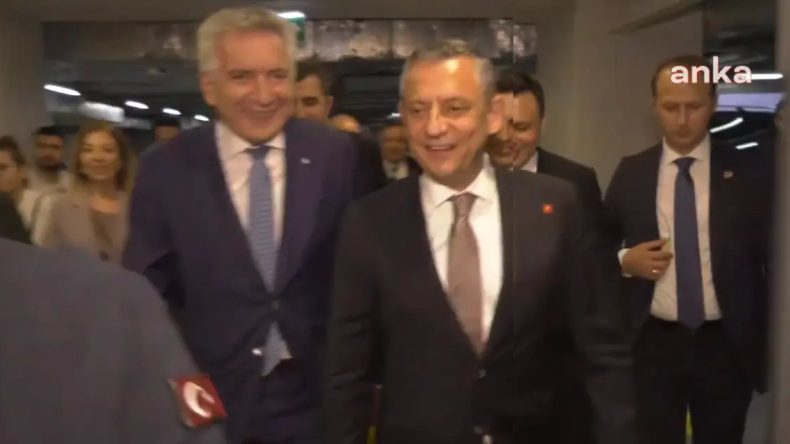 Özgür Özel aracından çıkar çıkmaz espriyi patlattı