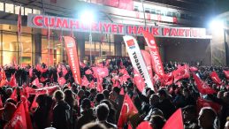 Özgür Özel’e Ankara’da Coşkulu Karşılama