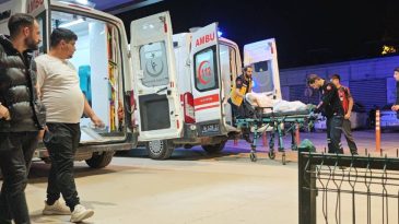 Parkta Çıkan Kavgada 16 Yaşındaki İki Çocuk Bıçaklandı