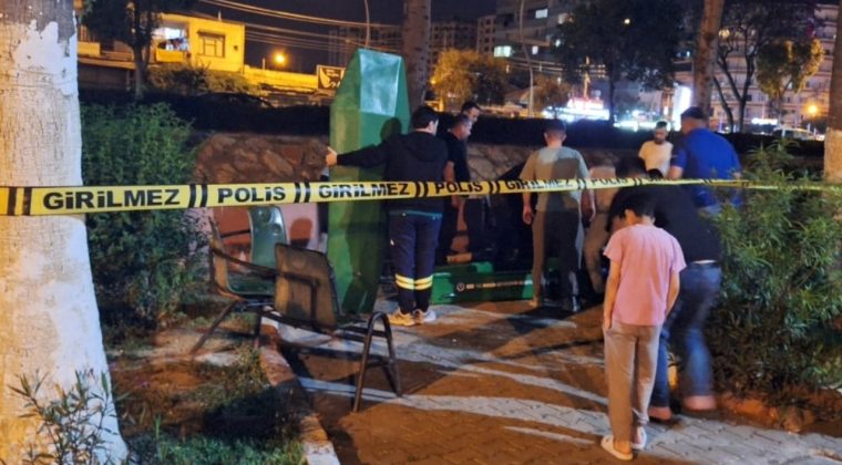 Parkta Ölü Bulundu