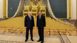 Putin’in Taht Diyaloğu: Malezya Başbakanı Gülme Krizine Girdi