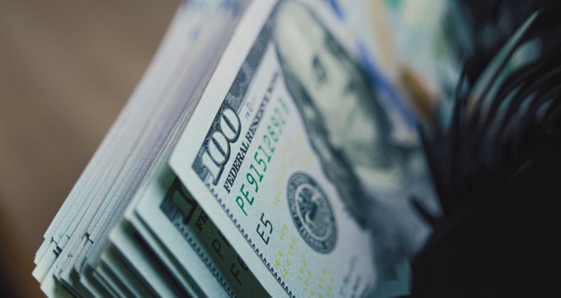Reel Kesimin Döviz Açığı Mart Ayında Azaldı