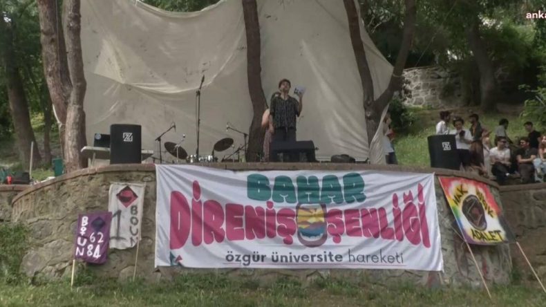 Sanatçı Cem Akarsu ‘Cumhurbaşkanına Hakaret’ Suçlamasıyla Tutuklandı