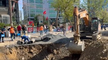 Sarıyer’de Çöken Yolda Onarım Çalışmaları 3. Gününde: Trafik Yoğunluğu Devam Ediyor