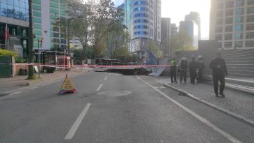 Sarıyer’de Yol Çökmesi: Eski Büyükdere Caddesi Trafiğe Kapalı!