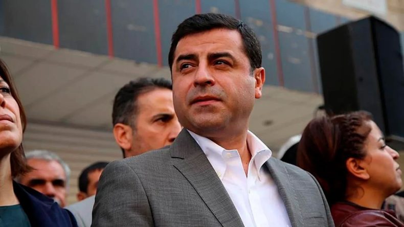 Selahattin Demirtaş’ın ‘Cumhurbaşkanına Hakaret’ Davasında Erteleme