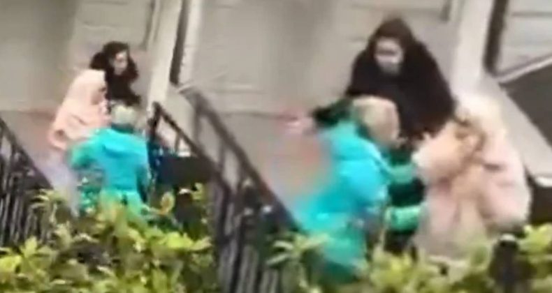 Sevim Emre ve Komşusu Arasında Gerilim: Müdahale Edeni İtti