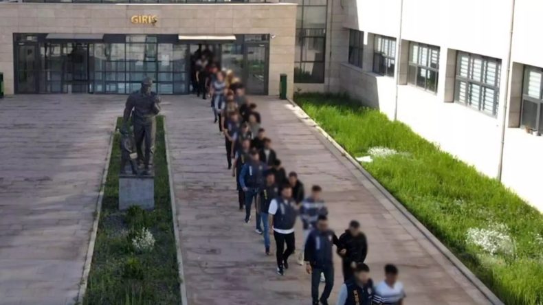Siber Dolandırıcılara Ağır Darbe! 9 İlde Çok Sayıda Gözaltı