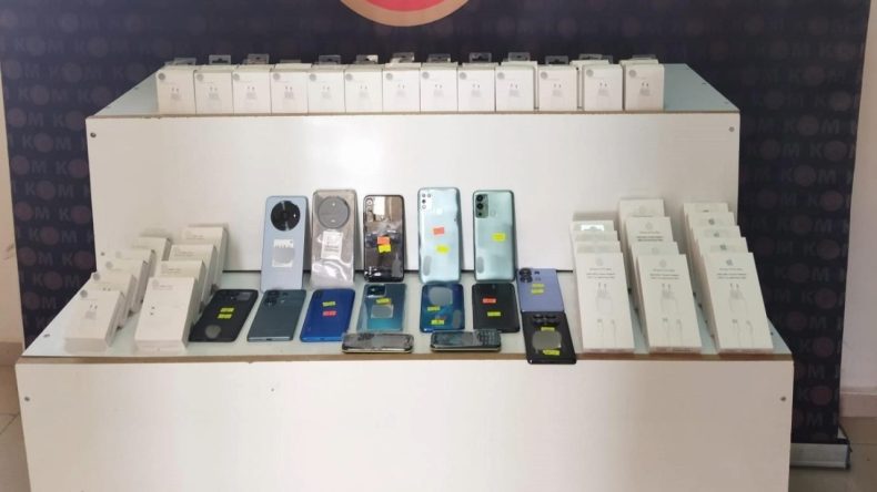 Silahtan Telefona Kadar Gümrükten Kaçak Ticaret