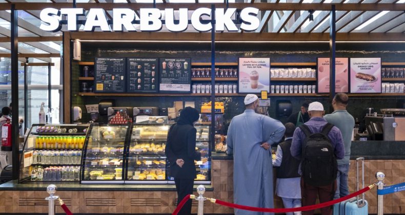 Starbucks’ta Kıyafet İsyanı