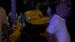 Taksi Kazası: 2 Ölü