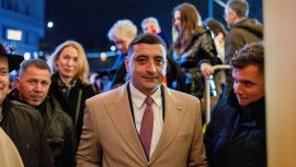 Tartışmalı Seçim: Ukrayna’ya Girmesi Yasak Aşırı Sağcı İlk Turu Önde Bitirdi