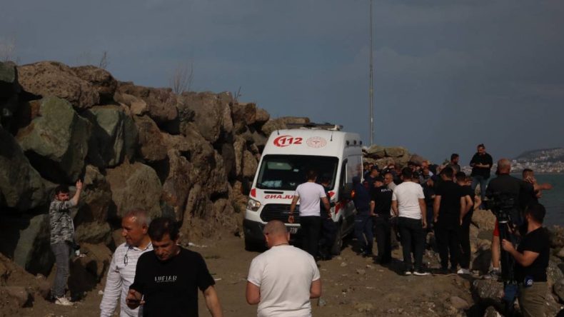 Trabzon’da Denizde Trajik Olay: İki Arkadaş Akıntıya Kapıldı