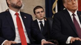 Trump’ın Harvard Üniversitesi’ne Müdahalesinin Arka Planında Oğlu Mu Var?