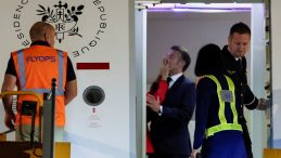 Trump’tan Macron’a ‘Kapıyı Kapalı Tut’ Tavsiyesi
