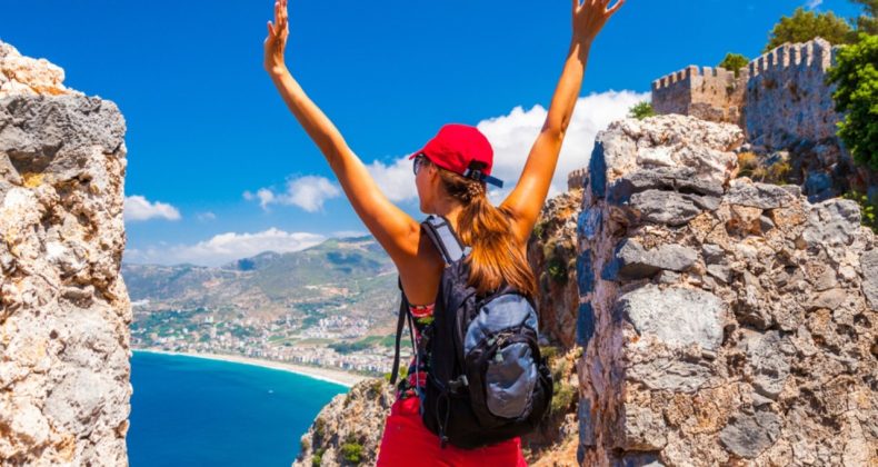 Türkiye’ye Yılın İlk 4 Ayında 12,7 Milyon Turist Geldi