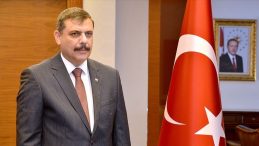Validen Oğlunun Skandal Paylaşımlarıyla İlgili Açıklama