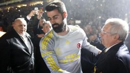 Volkan Demirel canlı yayında açıkladı: Aziz Yıldırım’ın teklifi ortaya çıktı
