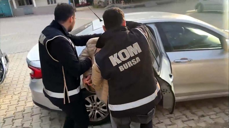 Yağma, Tefecilik ve Cinayet: 10 İlde 11 Suç Ağına Operasyon