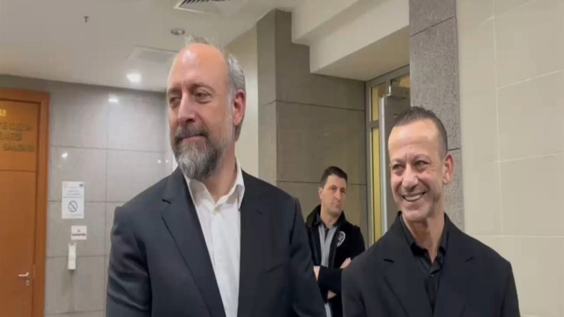 Yalancı Tanıklıkla Suçlanan Halit Ergenç ve Rıza Kocaoğlu Adliyeye Gitti